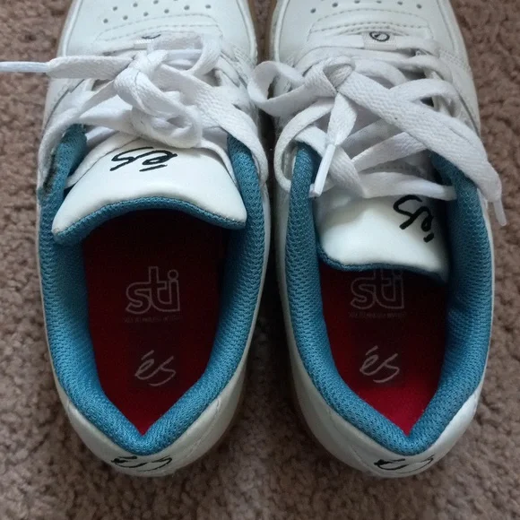 eS skate shoes size 5.5 - Picture 6 of 6